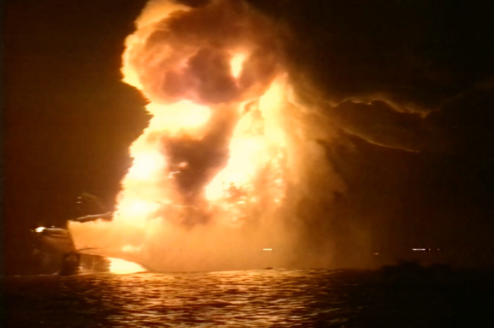 Piper Alpha disaster footage 6th July 1988, the Claymore gas riser explosion at 23:18