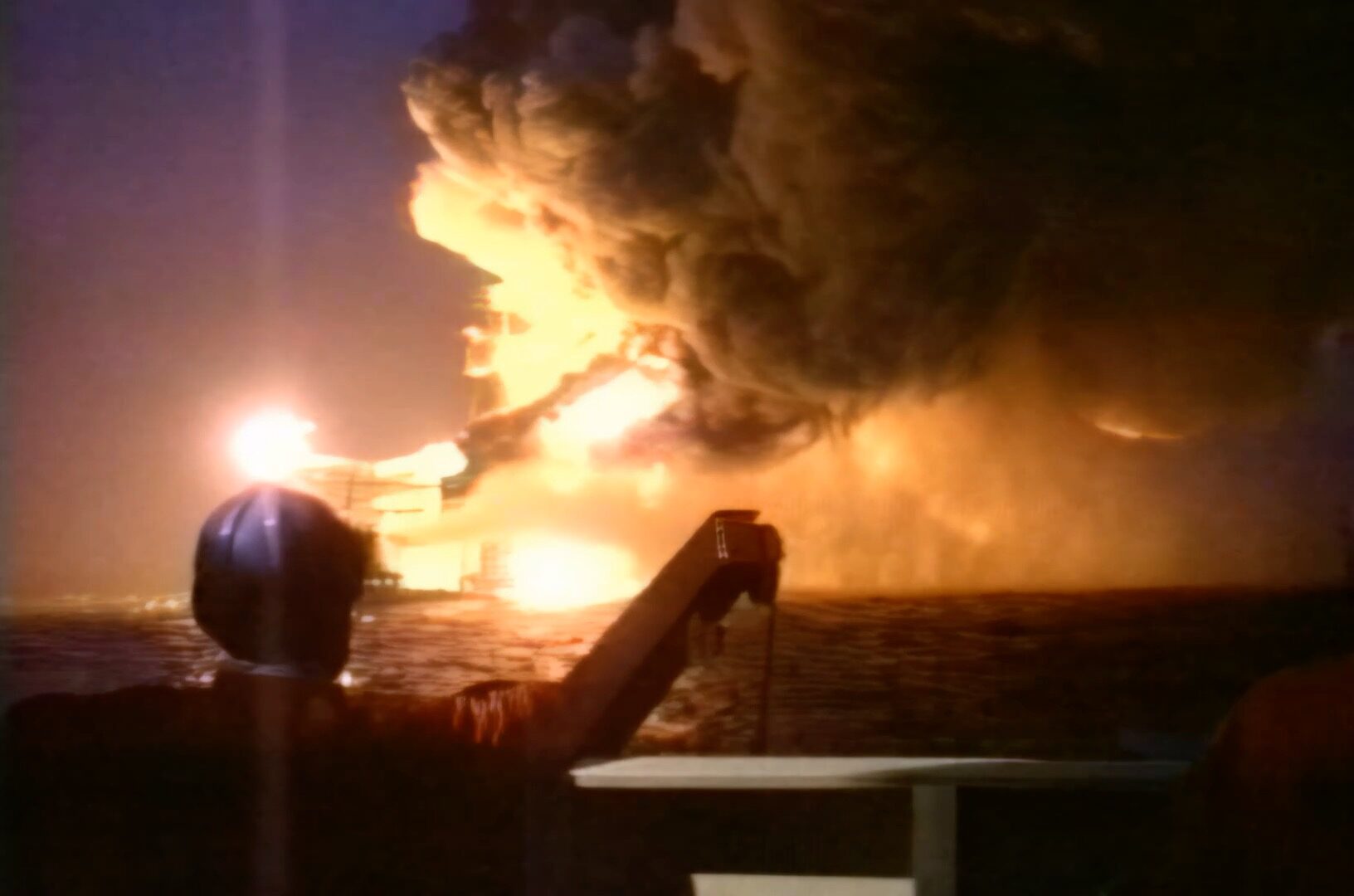 Piper Alpha disaster footage 6th July 1988. The MCP-01 gas line explosion at 22:50